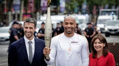 Seine-sational Swim: Paris Mayor Dives into Olympic Controversy